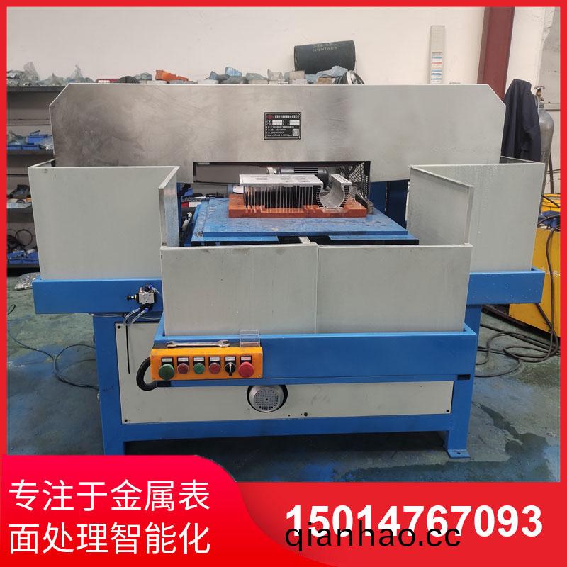 鋁材(cai)直紋拉絲機生産供應
