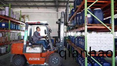 恩澤化工，初心不改，奮(fen)力拼(pin)搏，共築中國(guo)夢