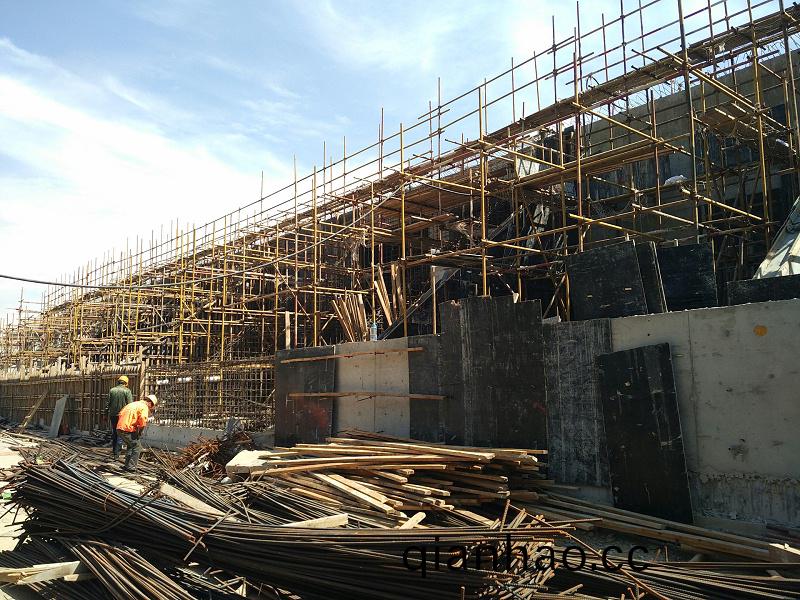 鋼筋生鏽怎(zen)麼辦?鋼筋除鏽(xiu)的常用方灋