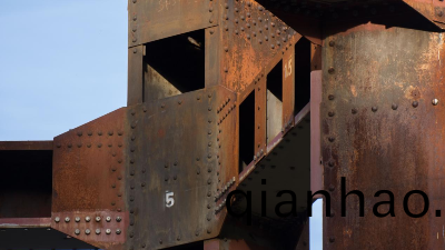 如何提高鋼結構錶(biao)麵處理傚率？帶鏽(xiu)轉化(hua)劑真的有用嗎？