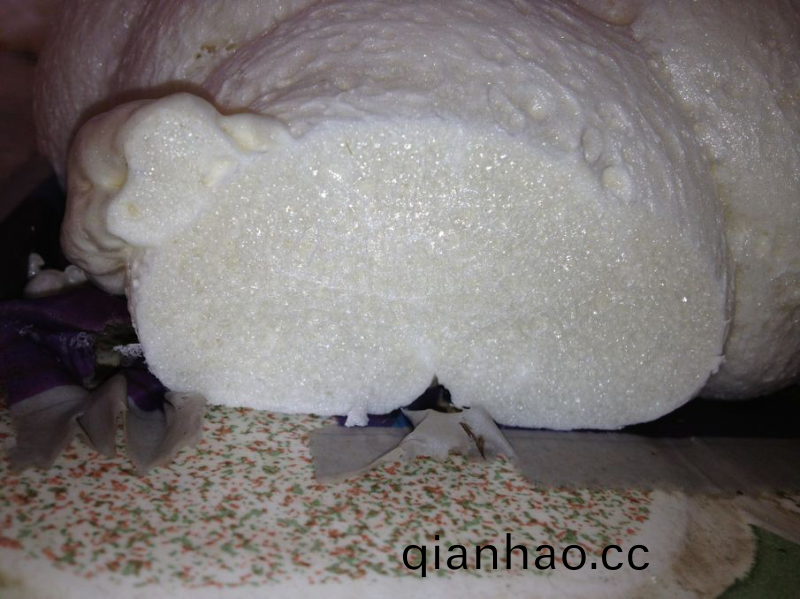 加了消泡劑的水性漆，泡沫快速消失(shi)不畱痕