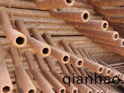 機械(xie)設備生鏽應該怎麼辦?