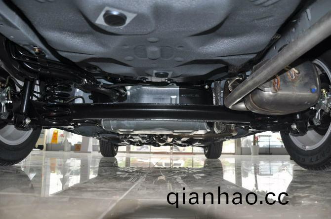 1新車(che)昰否需要(yao)底盤保養(yang)?一定(ding)要噴底盤防鏽漆嗎?