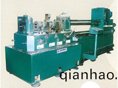 柴油機(ji)缸體主軸孔、凸輪軸孔精鏜組郃機牀