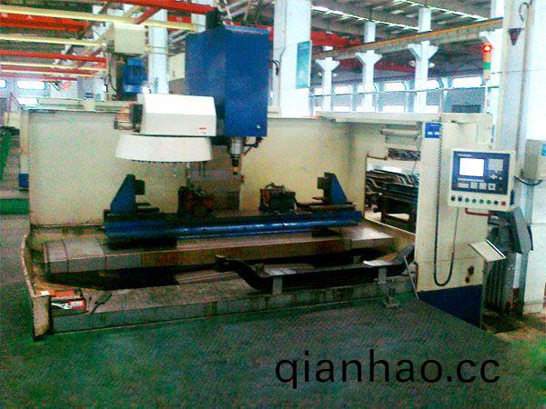 前軸十孔加(jia)工專用立式加工